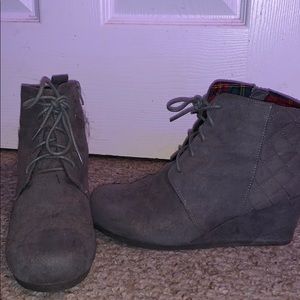 Grey wedge boots